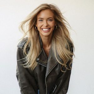 WHO IS HANNAH PALMER? INSTAGRAM, BOYFRIEND, AGE & NET WORTH – Tips N Trickz